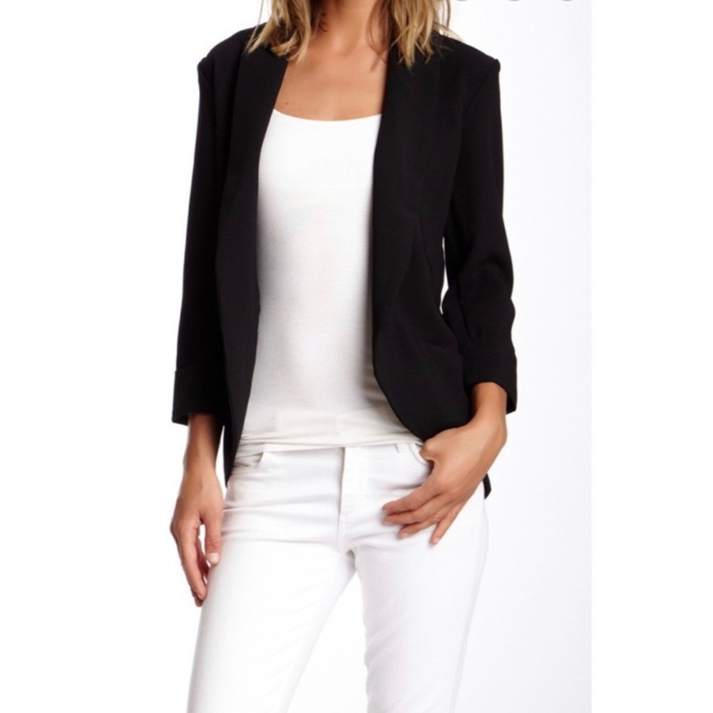 ⭐️ Harlowe & Graham Circle Hem Open Blazer Jacket